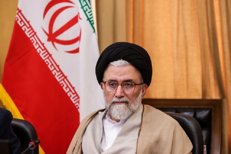 وزیر دفاع: حمله به رهبر انقلاب خدمت به اهداف آمریکا و صهیونیست‌هاست